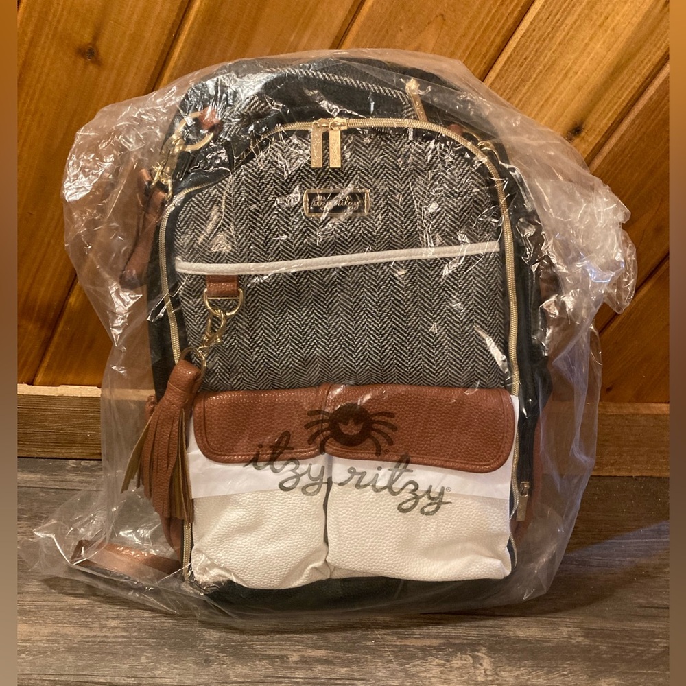Brand New Itzy Ritzy Coffee & Cream Boss Diaper Bag